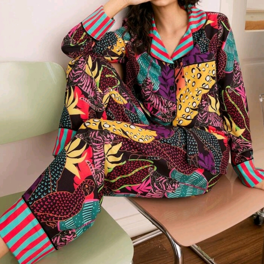 Animal Jungle Print Pajama Lux  2pc Set Silky, Satin Feel Material    SZ XL New
